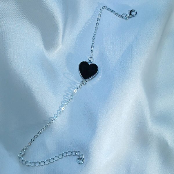 Diamond Heart Bracelet - Lifestyle - Luxore