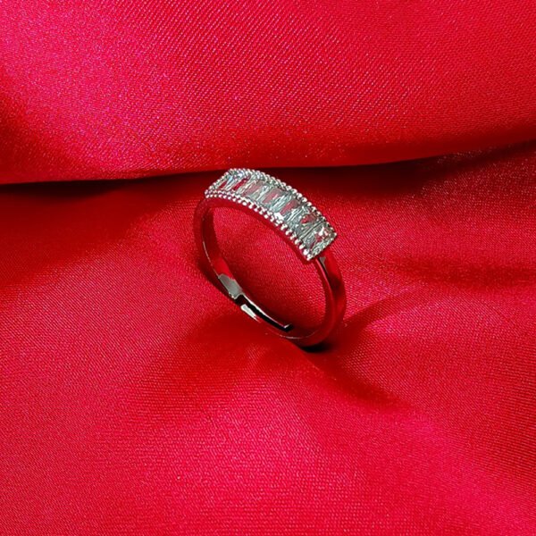 Silver ring - luxore - rings - lifestyle - 3